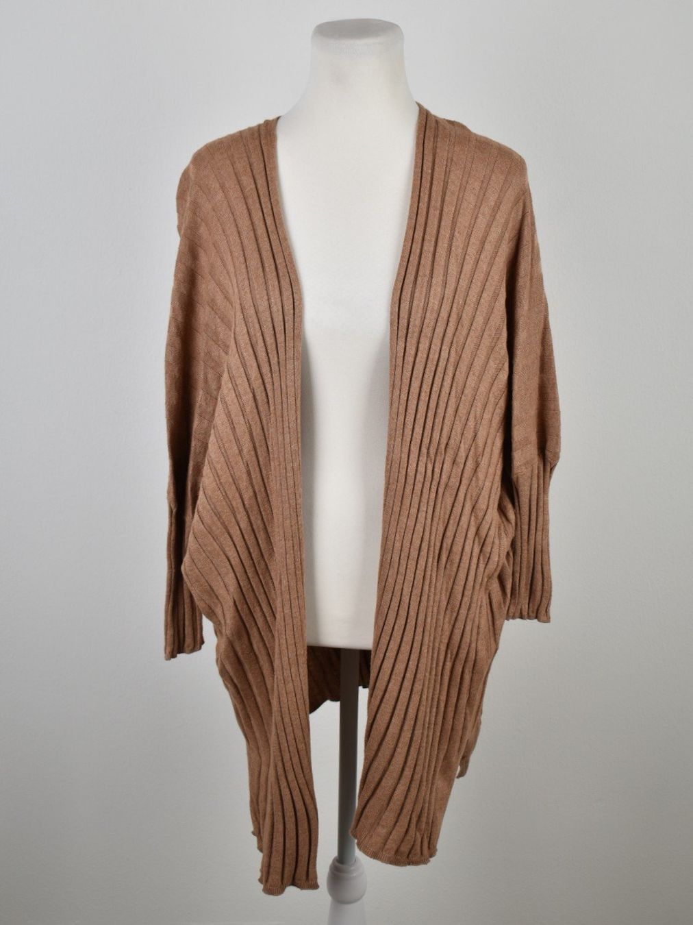 Mango Jacken: Mango Cardigan Gr.M – Gebraucht aus Nürensdorf von 2ND_STORY