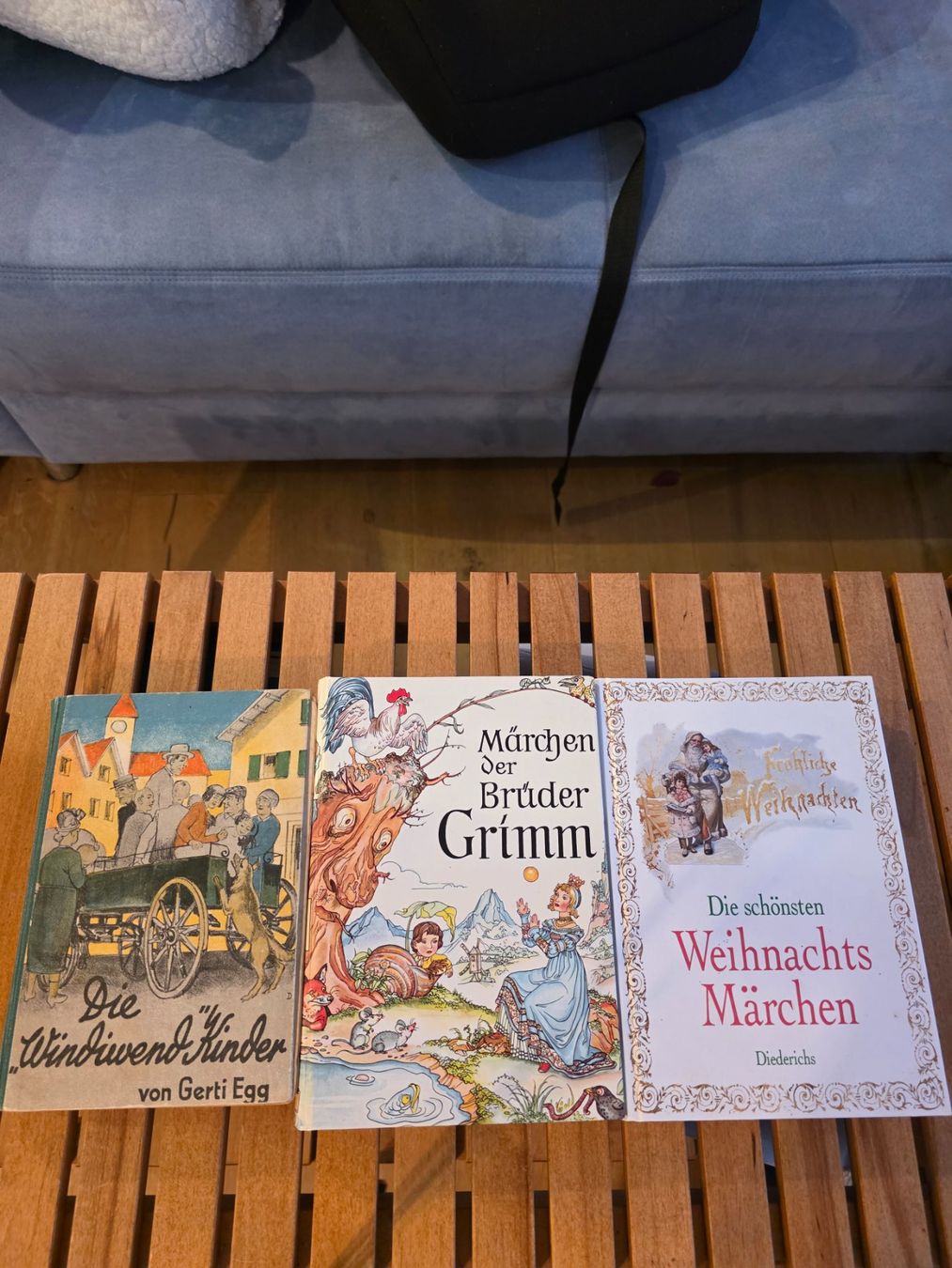 Libri: 3 alte Kinderbücher: Grimm, Windwendkinder, Weihnachtsmär... – Usato da Grafstal venduto da Marielu101