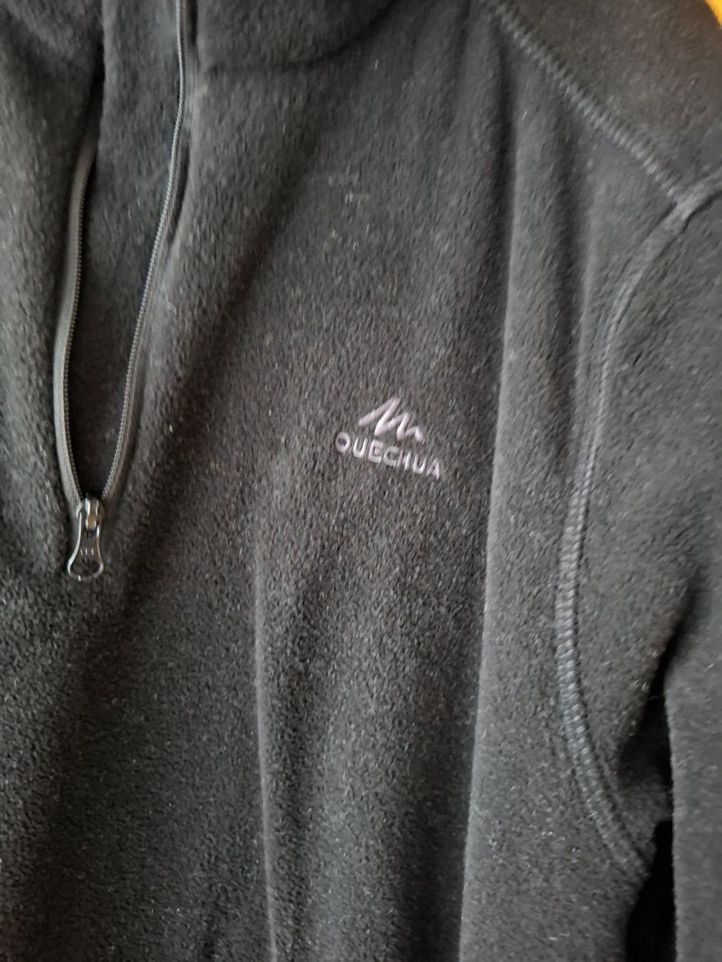 Decathlon Maglioni & Felpe: Fleece Pulli Quechua S/M Schwarz – Usato da St.Gallen venduto da LaMiSa 2
