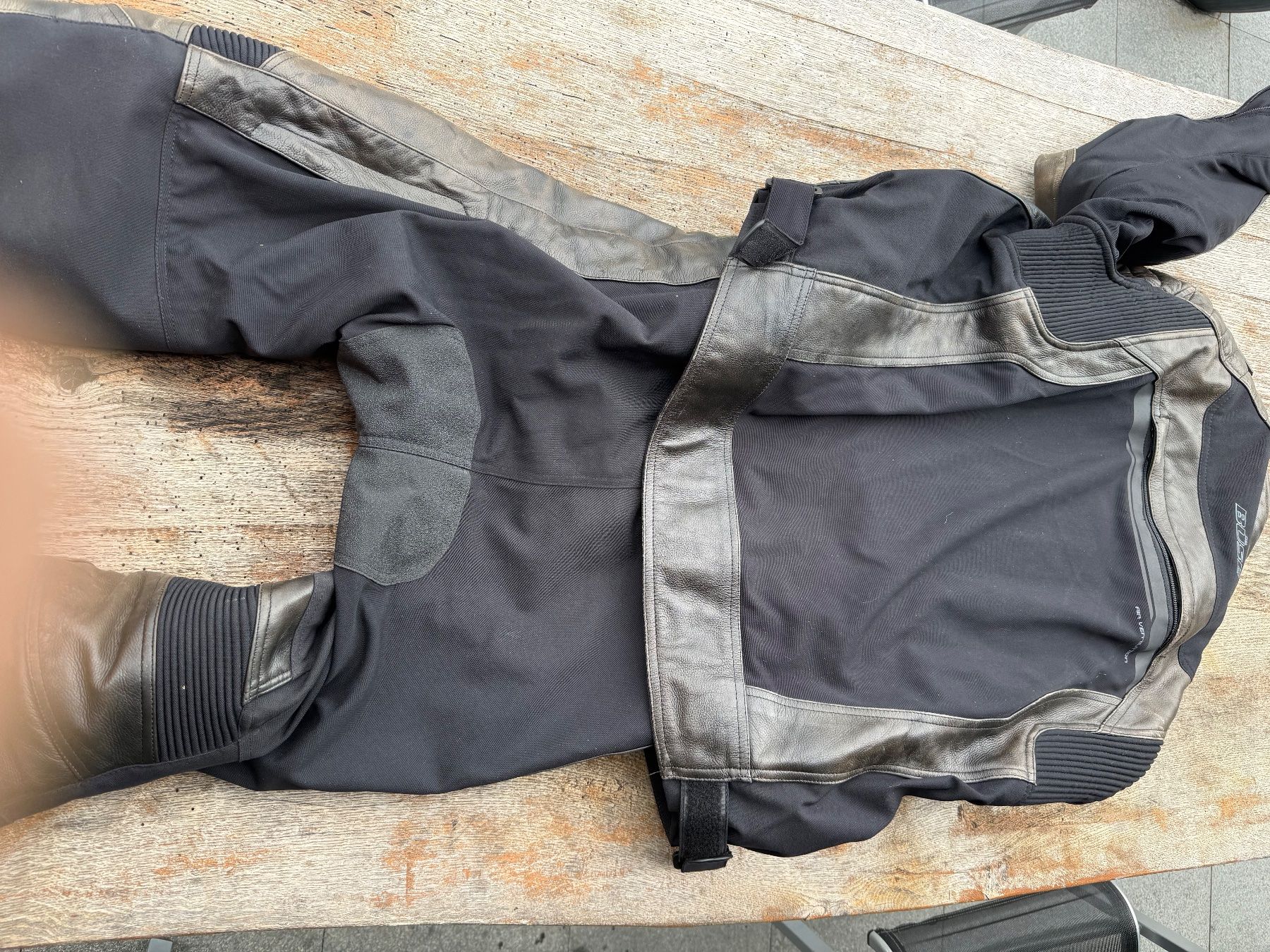 Anzüge: Motorrad Bekleidung – Gebraucht aus Kappel am Albis von sochaxe 1