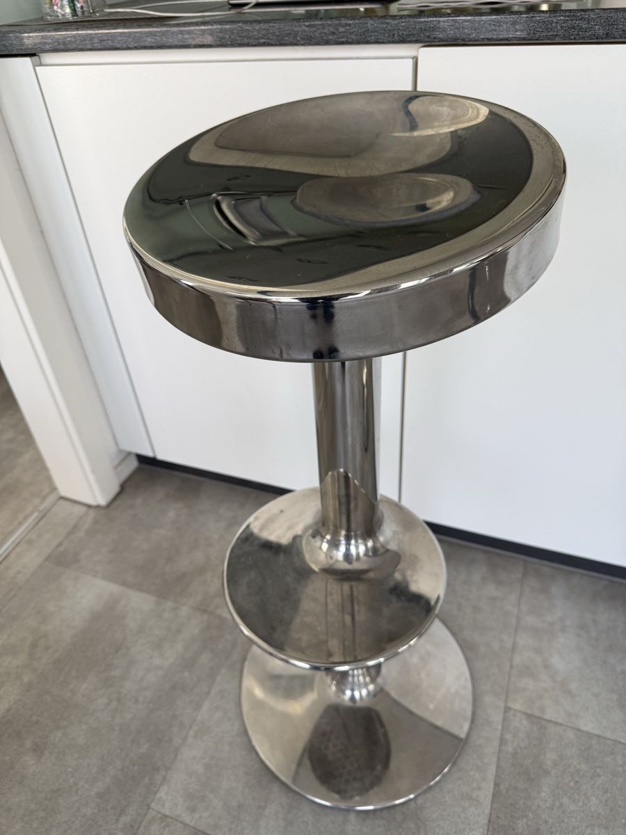 Magis Tabourets: Barhocker Magis Starck – D'occasion à Gerlafingen par driver-rent 2