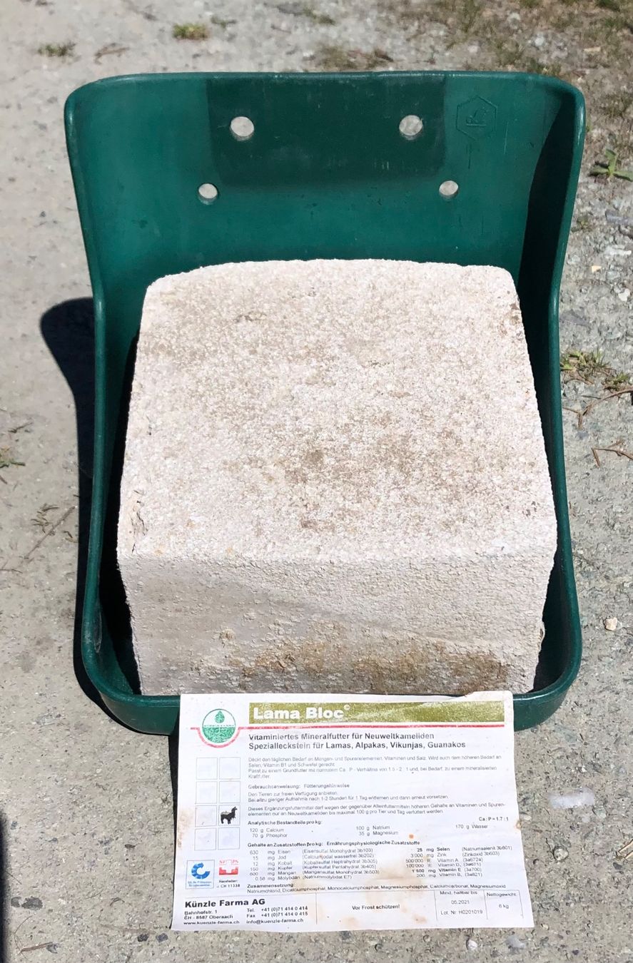 Mangimi: Lama Bloc Künzle Farma – Usato da Scharans venduto da sot_8jpl 1