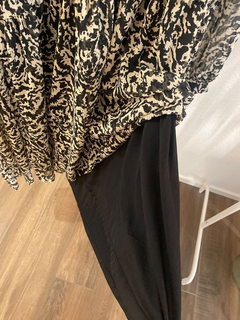 H&M Kleider: H&M Kleid mit Muster Gr. 2XL / Gr. 52 - 54 – Gebraucht aus Pratteln von a23_j2gs 7