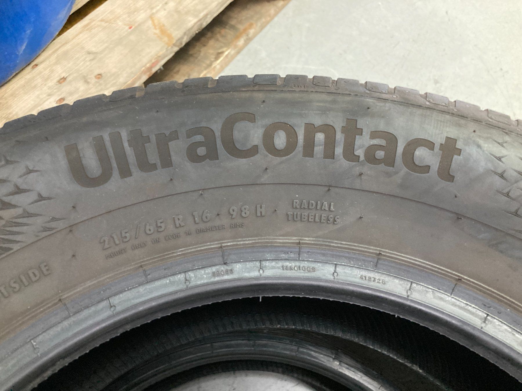 Continental Pneus & Kompletträder: 215/65R16 Sommerpneu Continental – Gebraucht aus Cham von WB2223 2