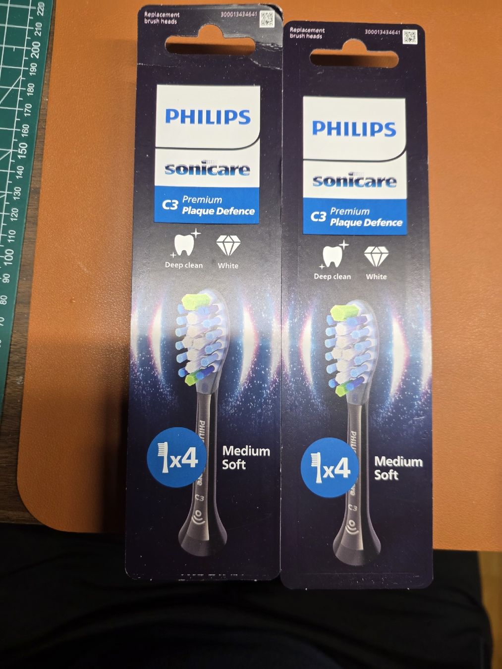 Philips Sonicare Cura dei denti: 2x Philips Sonicare C3 Medium Soft Bürstenköpfe (8 Stk) – Nuovo e nell'imballaggio originale da Möhlin venduto da mic_lo
