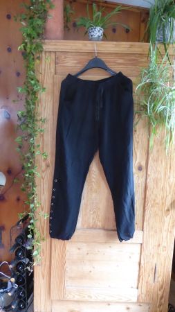 Luftig leichte Sommerhose Gr M mit Knöpf