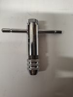 Halter für Gewindebohrer, -schneider