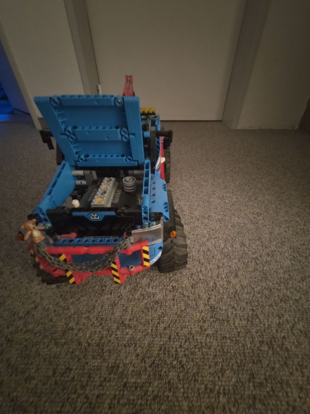 Lego Giocattoli: Lego Technic Abschleppwagen 42070 6x6 ferngesteuert gebrauch – Usato da Pfaffhausen venduto da nic_rq98 3