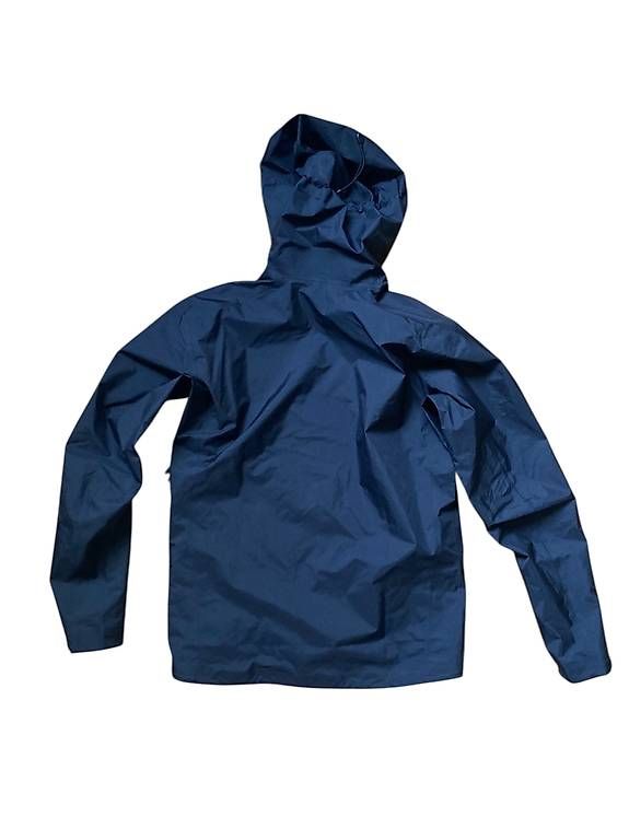 Arcteryx Giacche: ARCTERXY GORE-TEX BETA SL JACKET (M) – Nuovo e nell'imballaggio originale da Neuchâtel venduto da k_og_noums 2