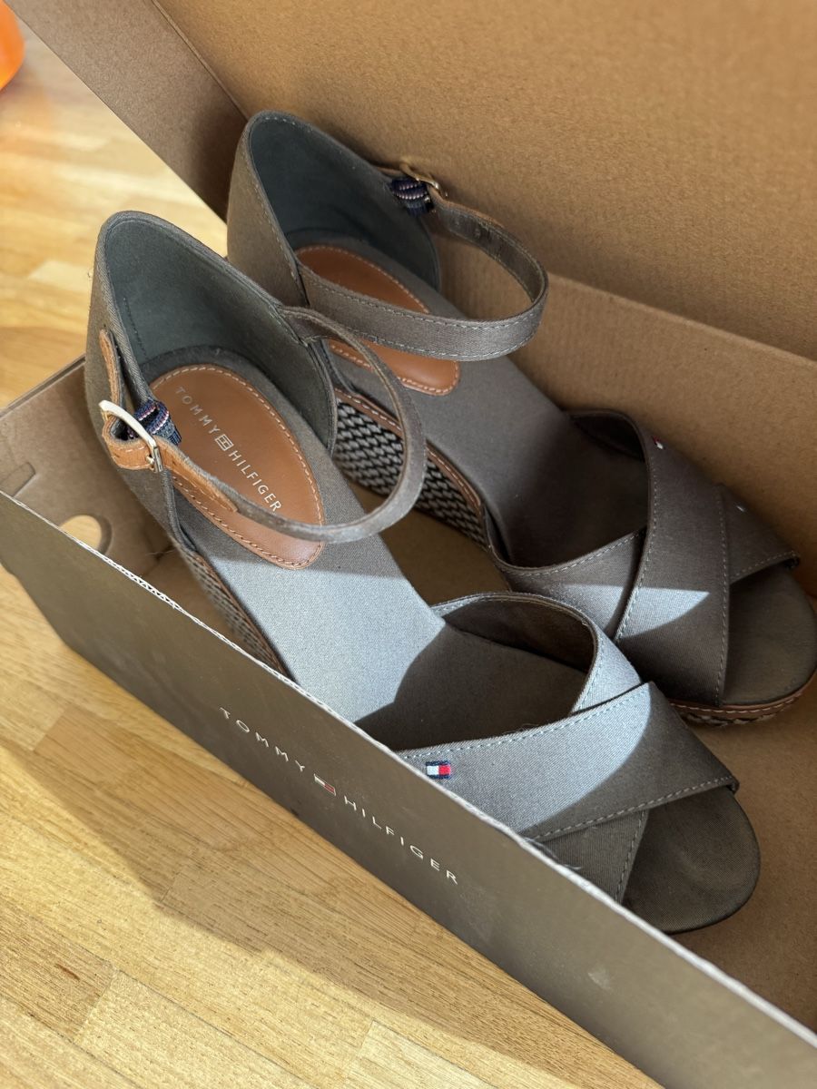 Tommy Hilfiger Damenschuhe: Espadrilles montantes Tommy – Neu (gemäss Beschreibung) aus Sion von kedelazic 2