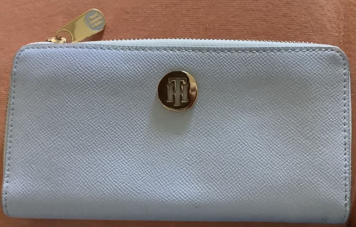 Tommy Hilfiger Portamonete: Tommy Hilfiger Portemonnaie hellblau – Usato da Biel-Benken BL venduto da Lanma