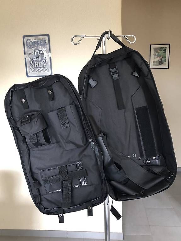 Zaini: Rucksack für tragbare Infusion. – Usato da Wohlen AG venduto da Botaurus 3