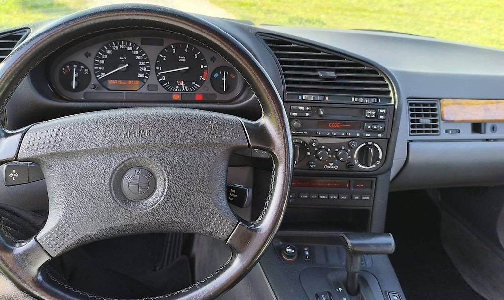 Autos: E36 320i Coupe Automatic 6-Zylinder  – D'occasion à Frauenfeld par Dominic_69 4