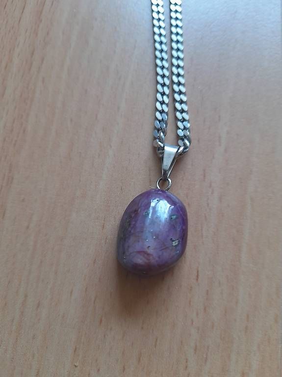 Catenine: Silberkette mit Rubin Cabochon Anhänger – Usato da Ebnat-Kappel venduto da mon_nk52