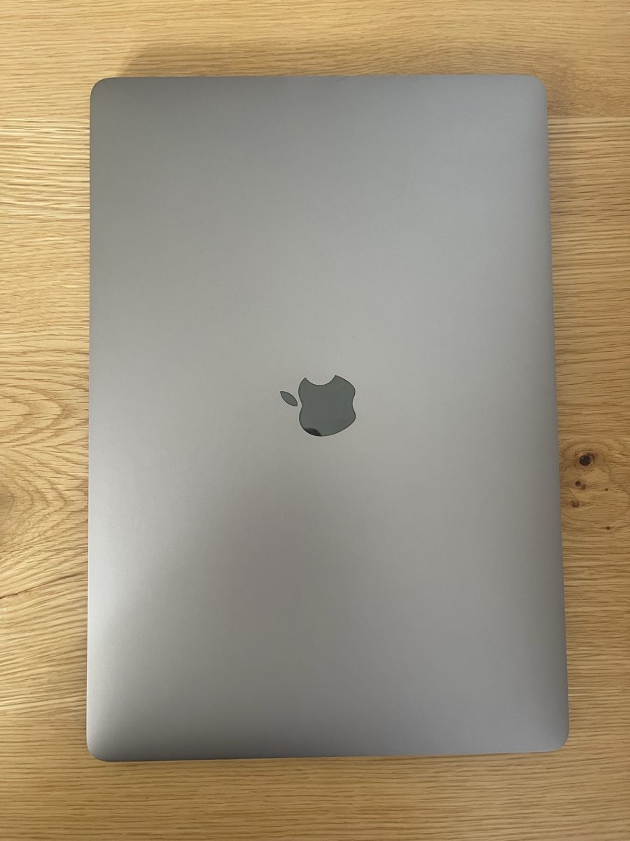 Apple PCs: MacBook Pro 15’’ – D'occasion à Fribourg par aursvyn