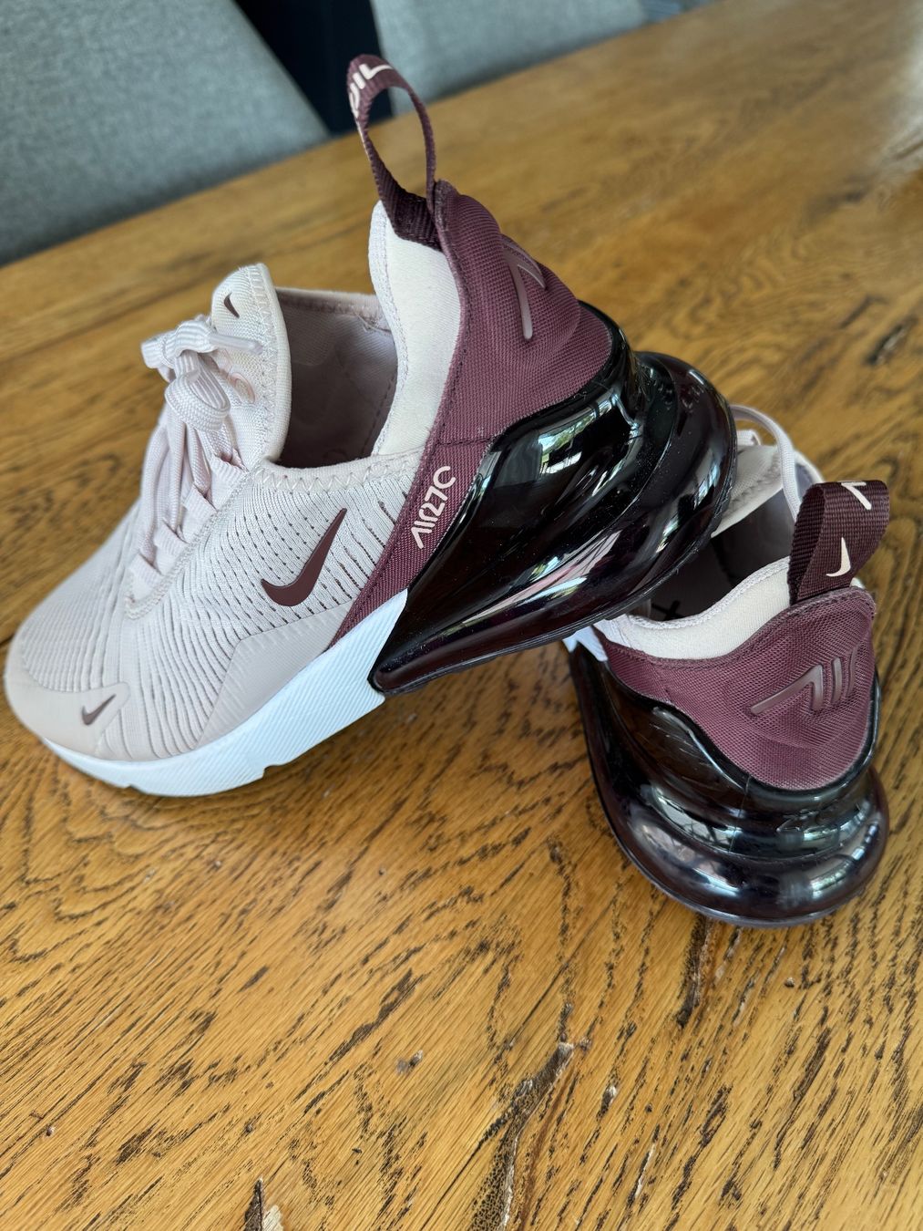 Nike Scarpe da donna: Nike Air Max 270 Damenschuhe neuwertig – Usato da Linden venduto da Ligro7372