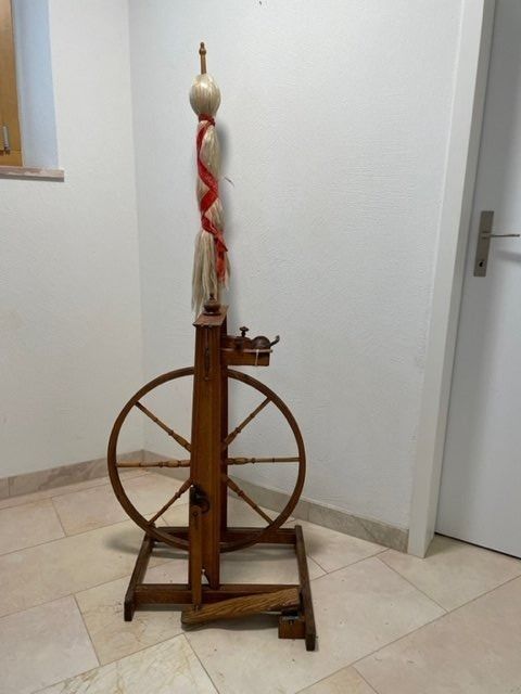 Ruote per filare: altes Spinnrad – Usato da Frenkendorf venduto da pivot02