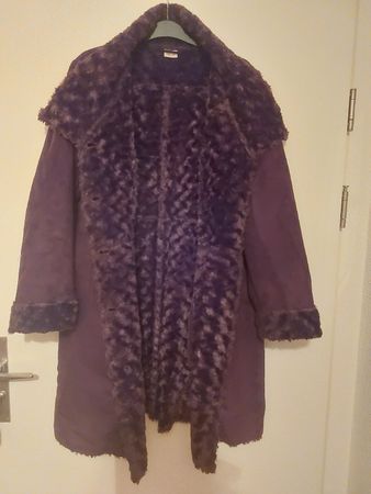 Damenmantel in trendy Dunkelbraun mit Kunstfellfutter Gr. 46