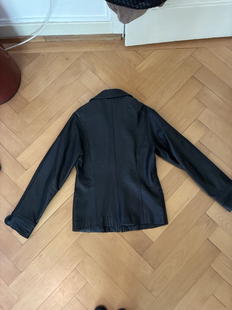 Giacche: Schwarze Lederjacke Schillaci Grösse L – Usato da Zürich venduto da vsro 2