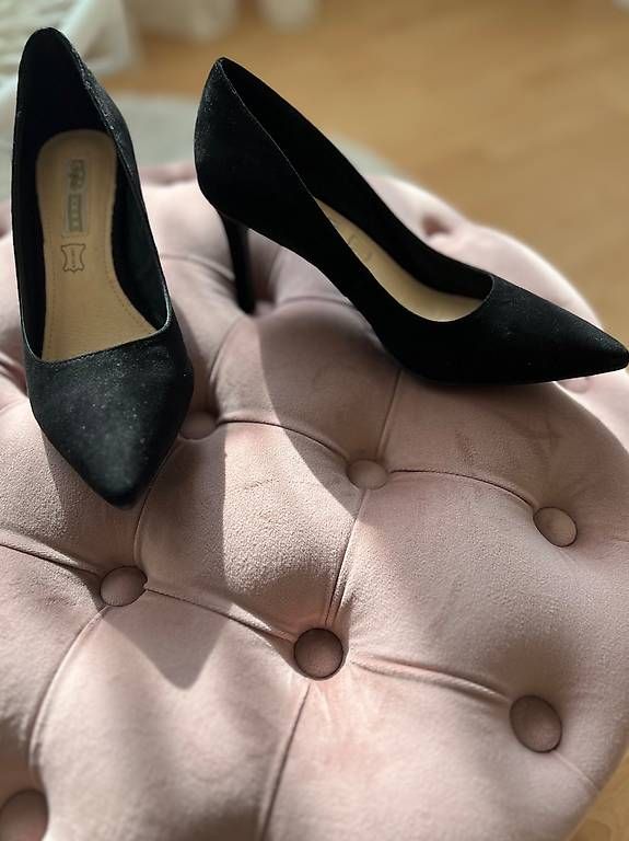 Scarpe da donna: Buffallo Wildleder Pumps, Grösse 37 – Usato da Basel venduto da tam_lw7z
