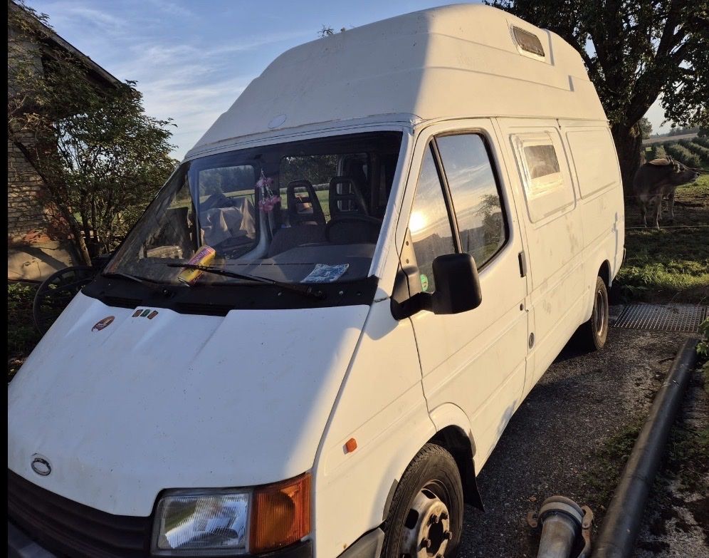 Ford Camping Fahrzeuge: Ford Transit Camper – Gebraucht aus Männedorf von EscortMk2 5
