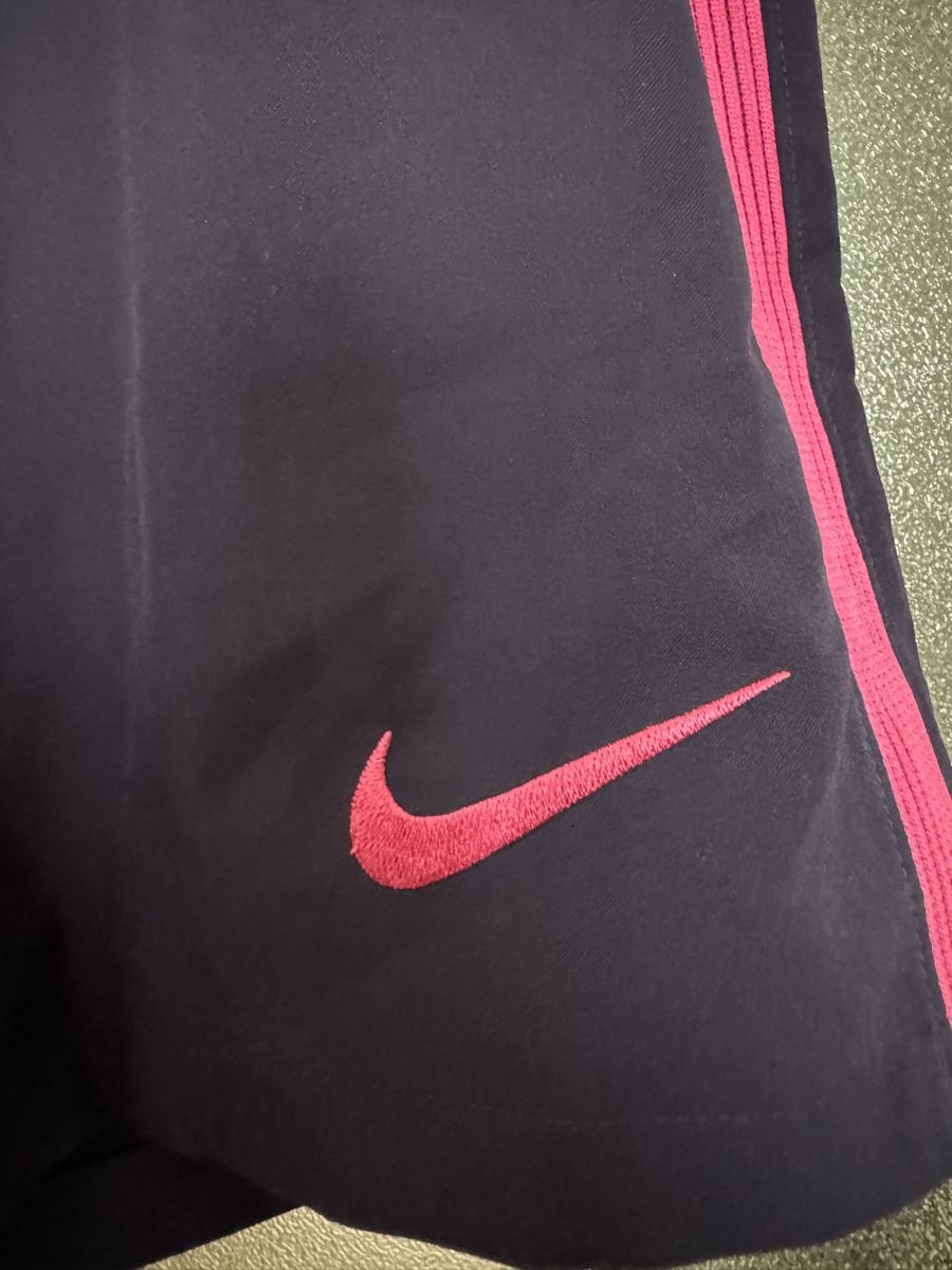 Porte da calcio e da hockey: FC Barcelona Shorts – Nuovo (secondo la descrizione) da Basel venduto da Move17 2