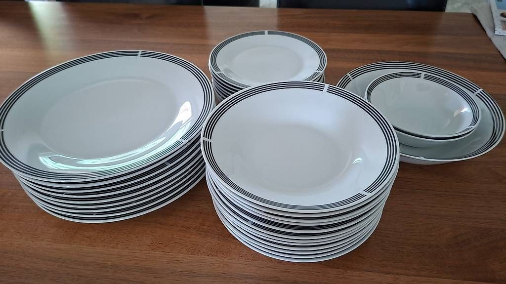 Services de table: 12 er - Geschirrset – D'occasion à Weisslingen par cri_sf2r 1