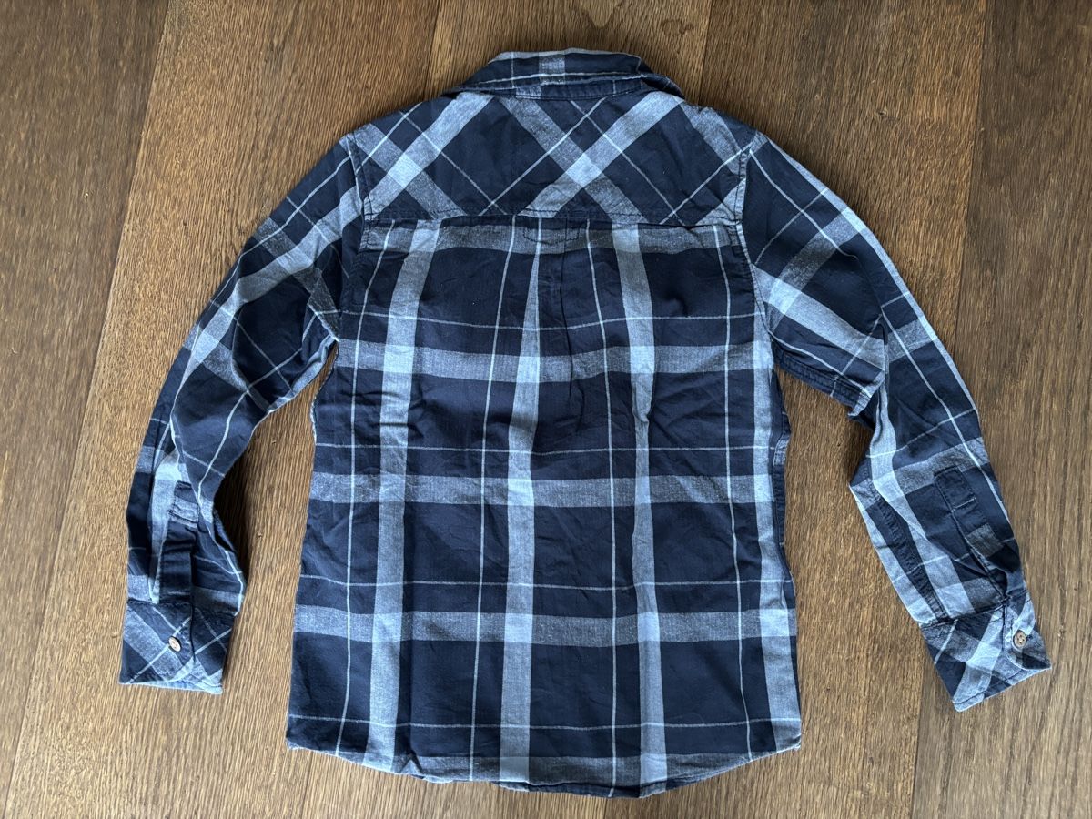 C&A Camicie, T-shirt & Polo: C&A Hemd Grösse 128 – Usato da Unterohringen venduto da eli_j2q2 1