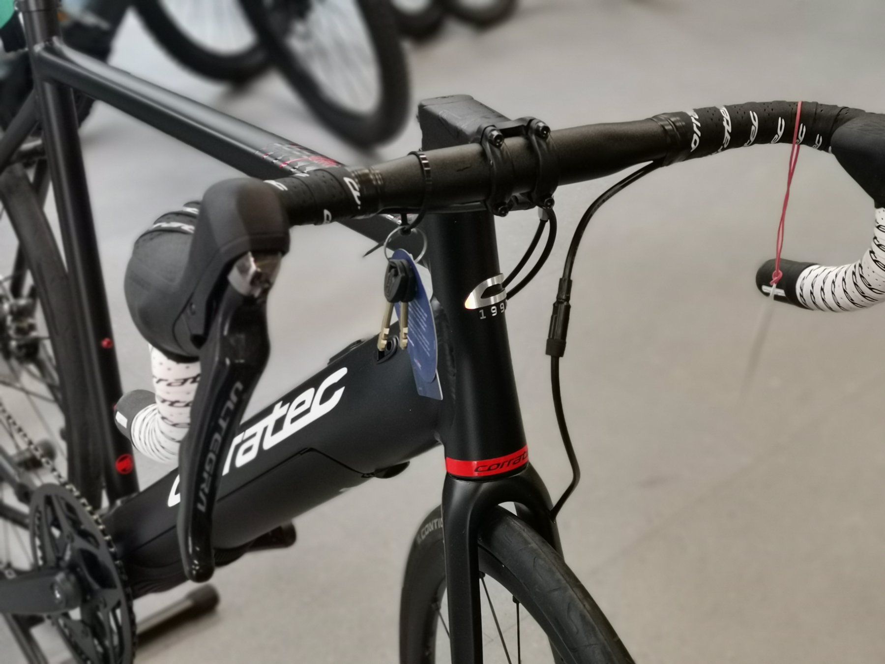 Corratec Biciclette: SCHOCKPREIS E-Road Velo CORRATEC E-Corones Elite 56cm – Nuovo (secondo la descrizione) da Bellinzona venduto da MISTER.BIKE 7
