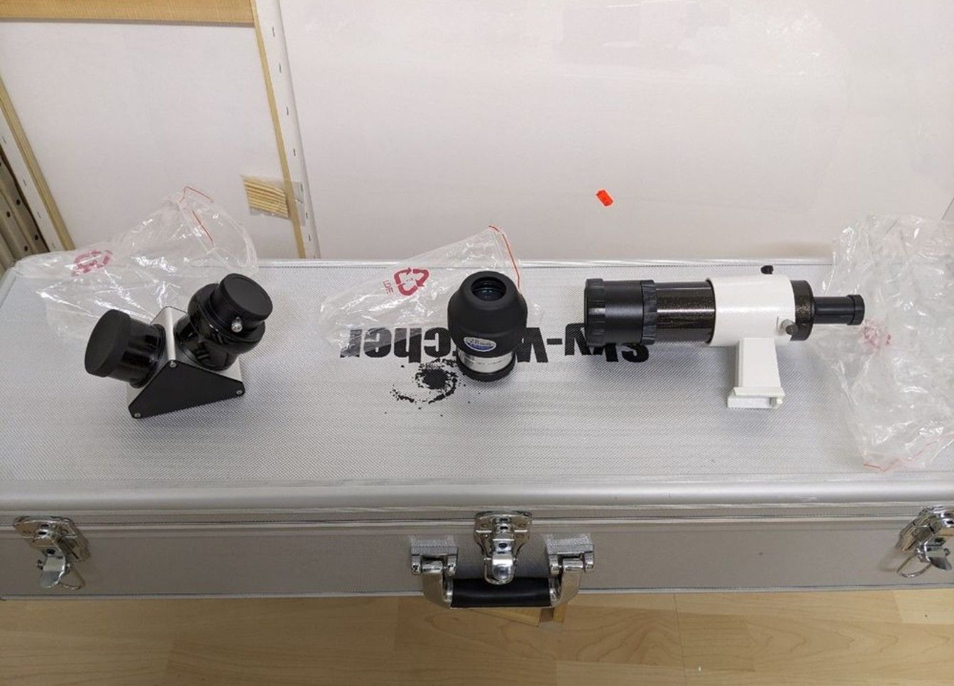 Sky-Watcher Telescopi: Skywatcher Evostar ED-APO Refraktor 100mm Teleskop – Usato da Spiez venduto da Ray7777 1