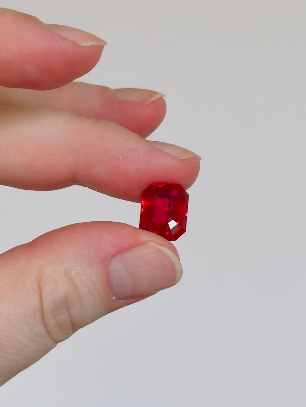 Pietre preziose: 8.10 Ct Loose Gemstone Certified – Nuovo e nell'imballaggio originale da Genève venduto da AWWA 7
