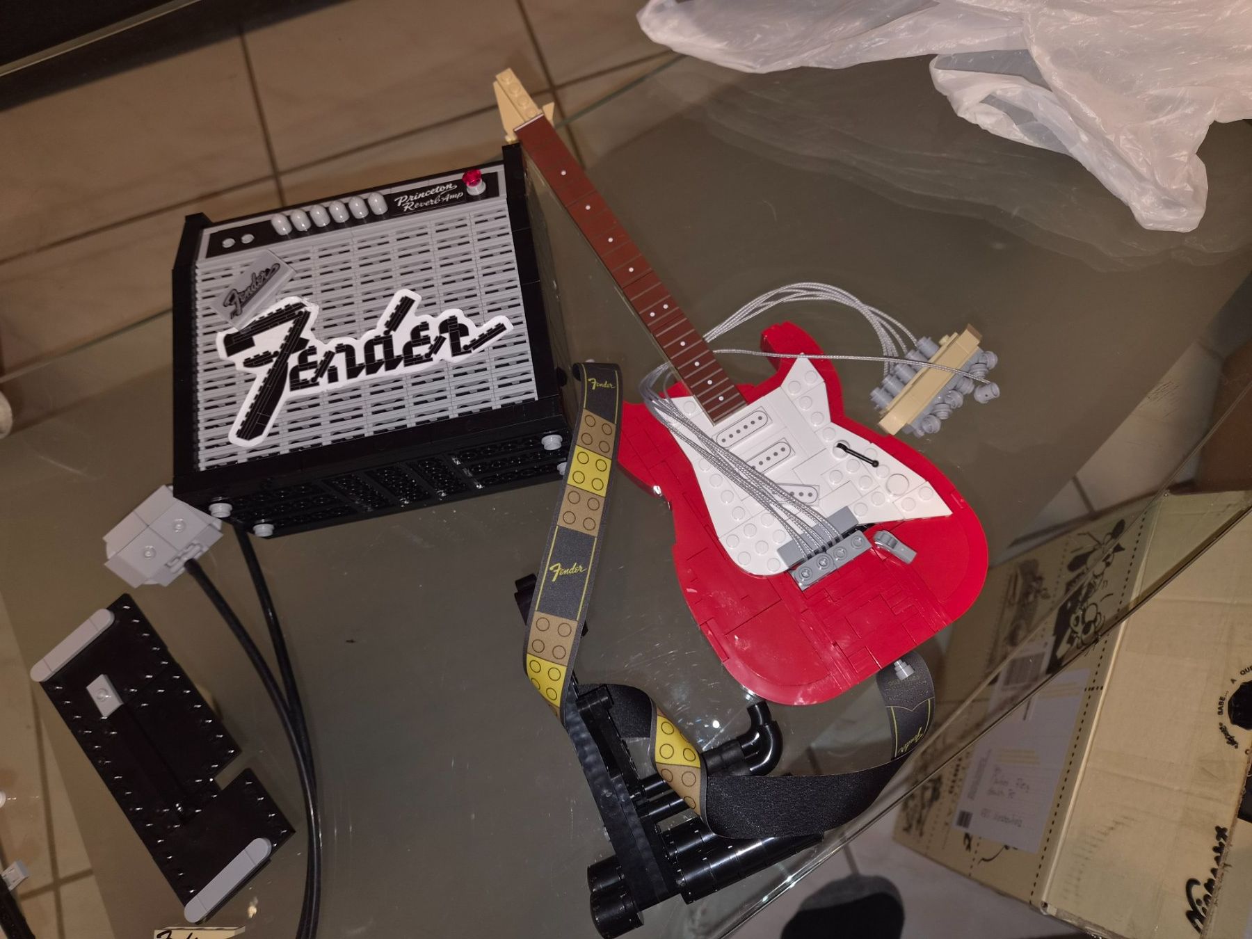 Lego Kit di costruzioni: LEGO Fender Stratocaster 21329 – Usato da Egerkingen venduto da Pascal.FL 1