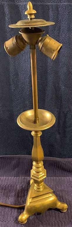Lampade: Lampe ancienne en laiton... – Usato da Lausanne venduto da rbu_8n9z