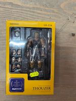 Legacy of Revoltech thouzer