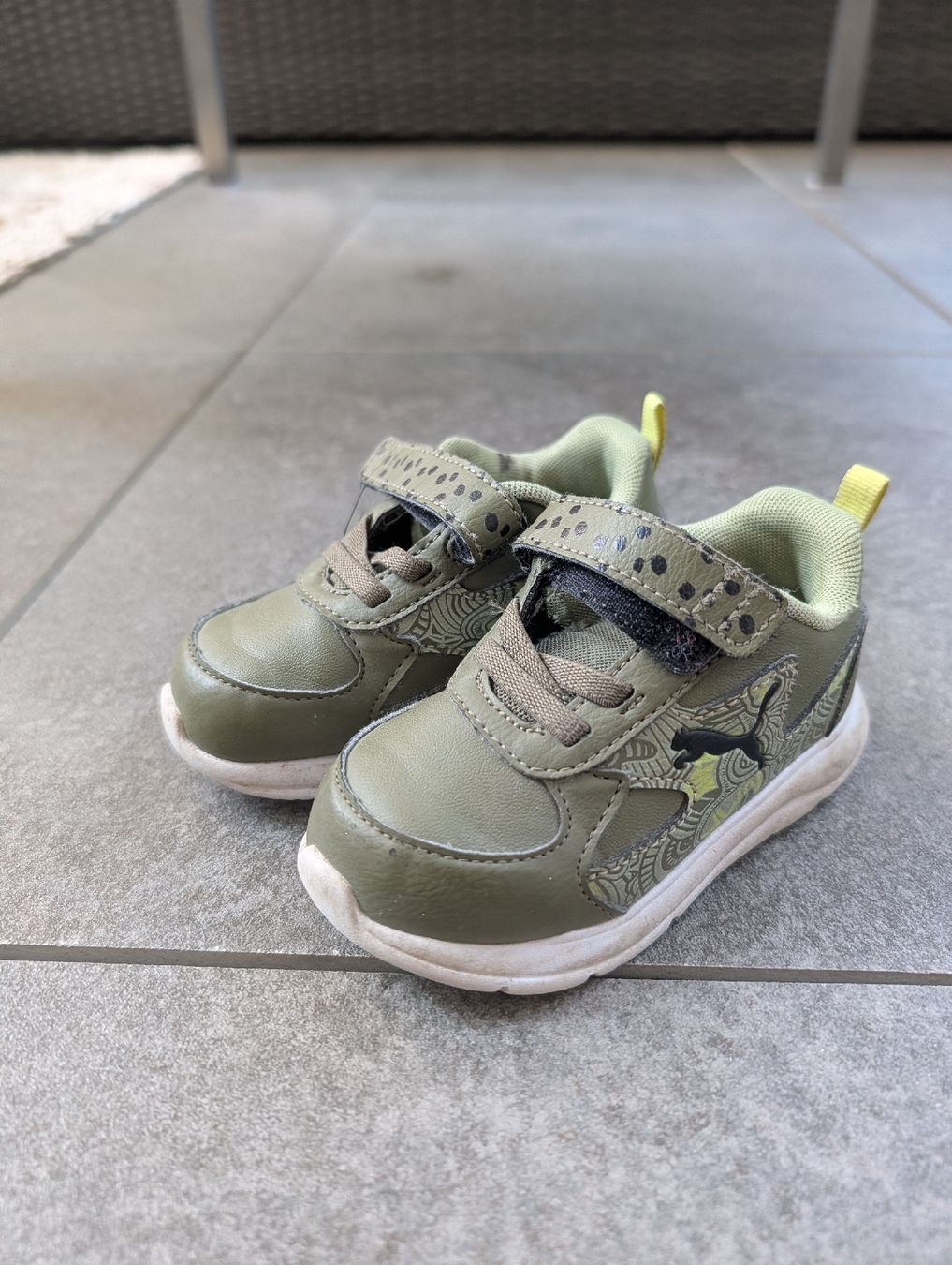 Scarpe per ragazzi: Kinder Turnschuhe Puma Grösse 21 gebraucht – Nuovo (secondo la descrizione) da Chur venduto da aur_s5mj 1