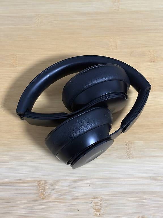 Beats Casques audio: Beats Solo Pro – D'occasion à Locarno par beardedemerald 2