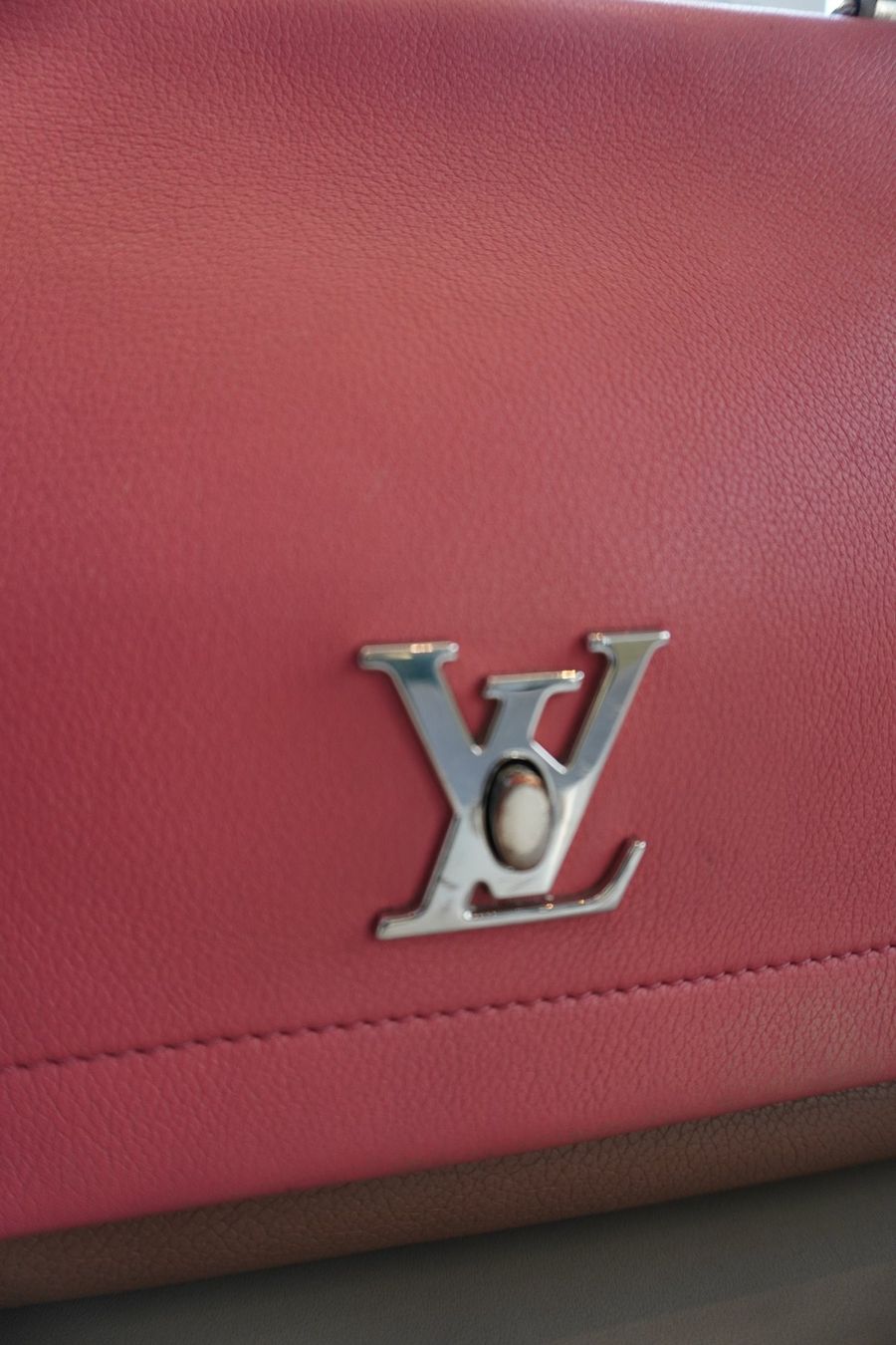 Louis Vuitton Borse da donna: Louis Vuitton Twist Lockme – Usato da Genève venduto da Harold-W 5