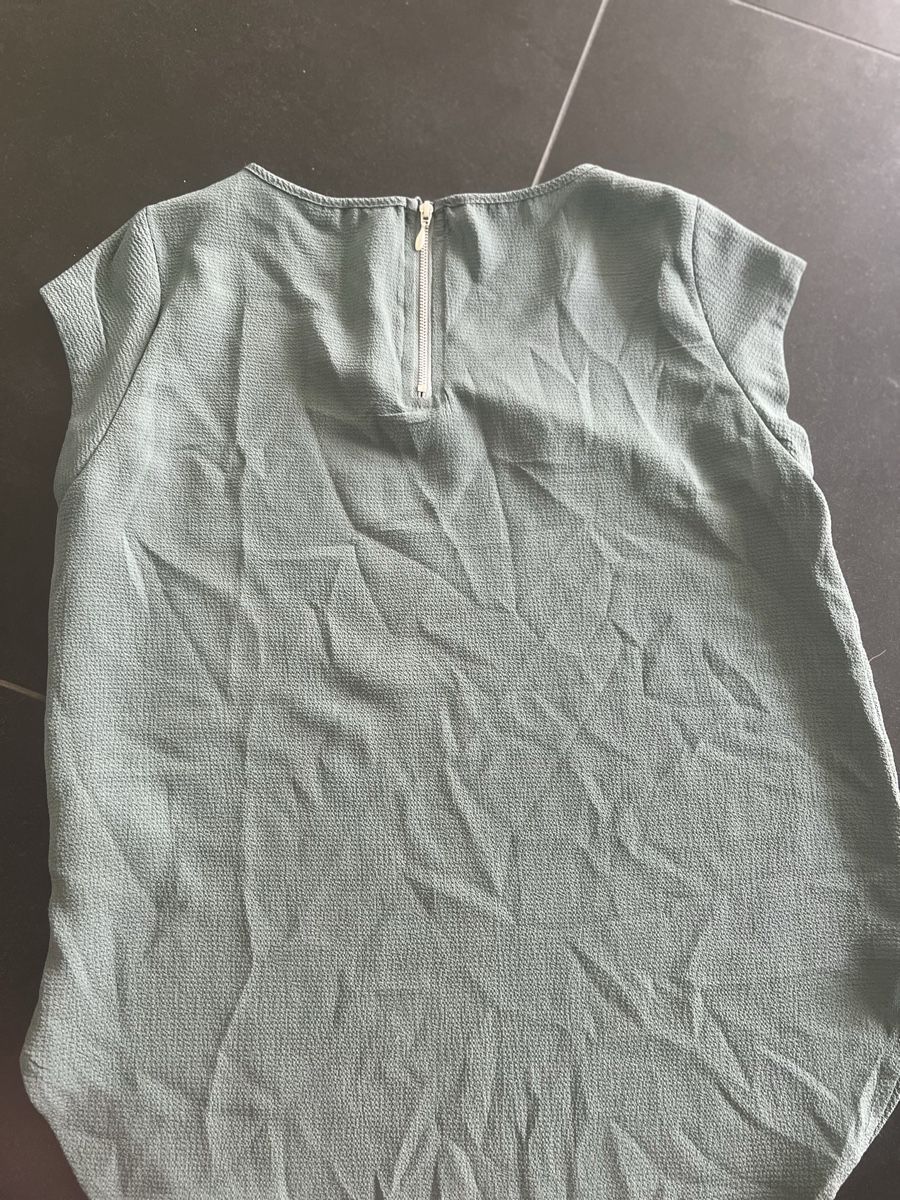 Only Camicette: ONLY Shirt, Blusenoptik, Gr. 34 – Usato da Bilten venduto da and_6hjn 2