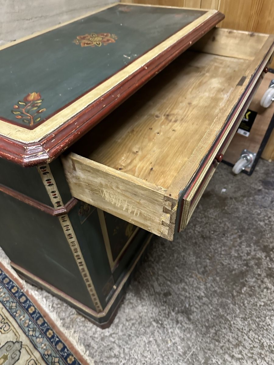 Cassettiere: Kommode Bauernschrank Bauernmalerei – Usato da Villmergen venduto da Bezdupe 6