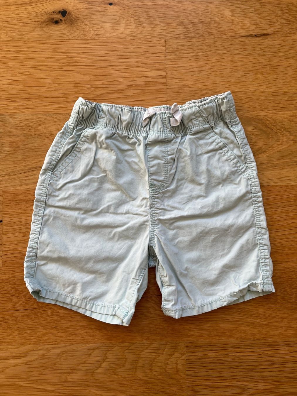 Pantaloni: Kinder Okaïdi Short, Gr. 86 – Usato da Interlaken venduto da fbnscl