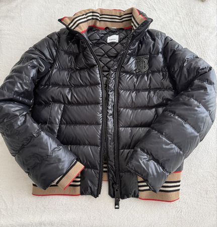 Burberry Übergangs-leichte Winterjacke mit abnehmbaren Ärmel
