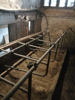 Gebrauchte Viehstall Einrichtung, Liegeboxenbügel