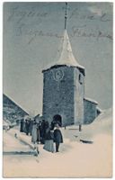 Sortie de la Messe, église enneigée, circulée 1905