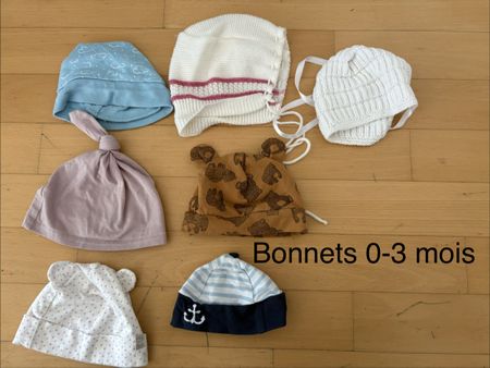 Lot de 7 bonnets 0-6 mois