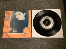 Siouxsie And the Banshees - Dear Prudence