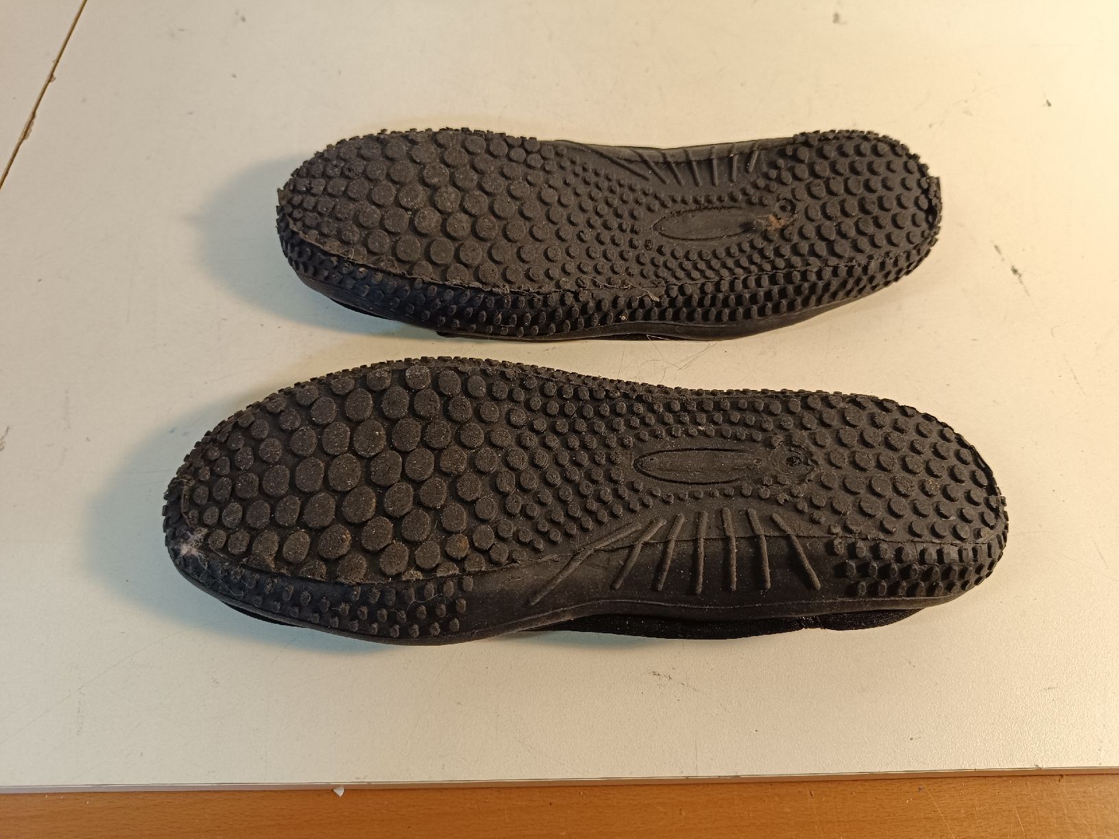 Scarpe da uomo: Badeschuhe Gr. 38 (nov168) – Usato da Künten venduto da Schnaepplihuus 4