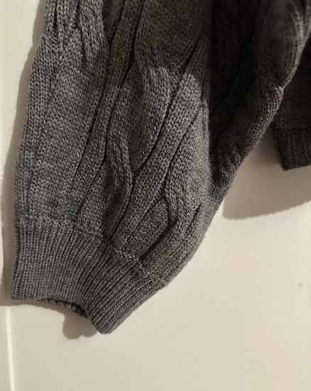 Pullover & Sweatshirts: Pull en tricot, torsades gris neuf Taille 46 – Neu und originalverpackt aus Lausanne von Magic1900 5