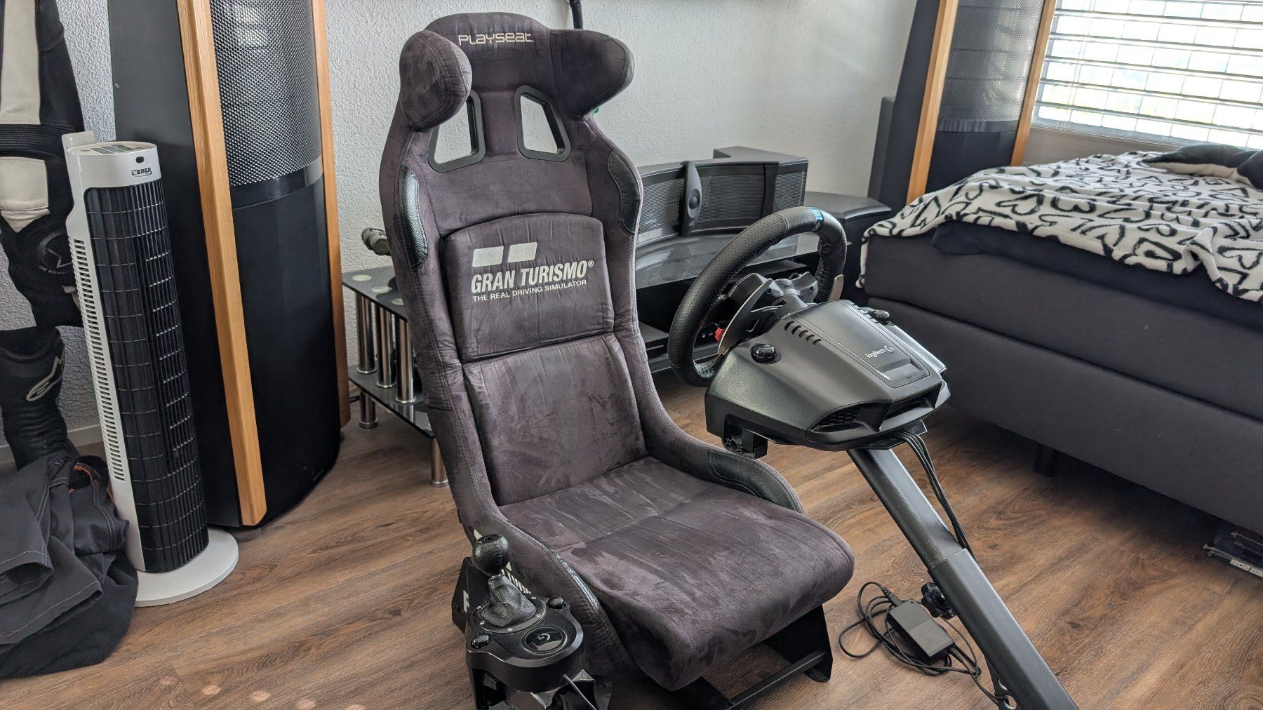 Sedie: Playseat GranTurismo + Logitech G29 – Usato da Seengen venduto da Froero 1
