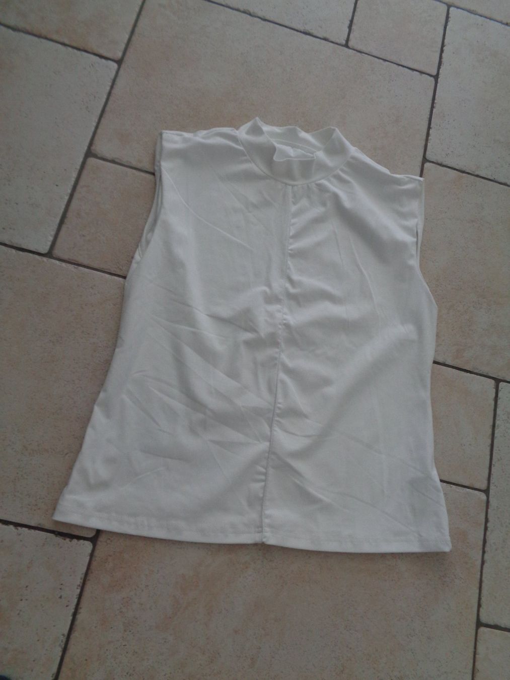 Tops: Top/Shirt   Emery Rose   Grösse M – Gebraucht aus Kreuzlingen von Robi-2003