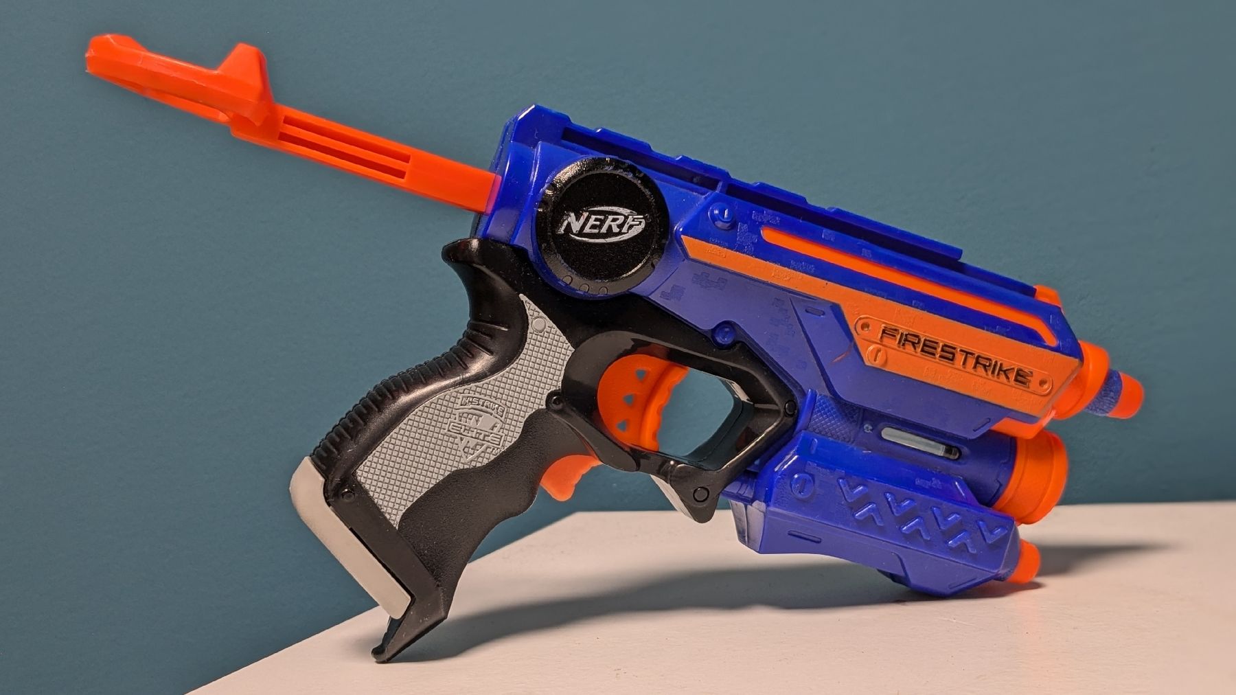 Nerf Giocattoli: Nerf Firestrike gebraucht, Top Zustand! – Usato da Randa venduto da est_m9n9